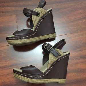 Mossimo high heels 👠 ladies shoes! Size 5 1/2.